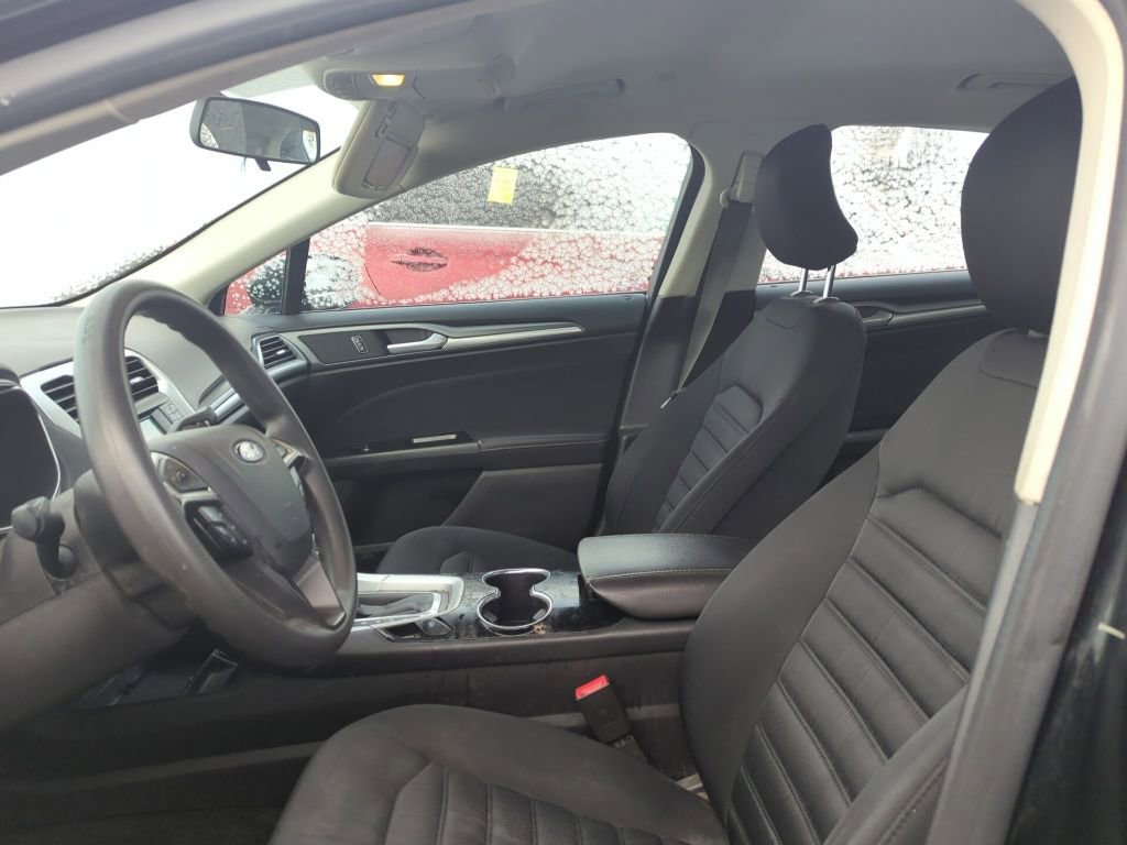 Used 2016 Ford Fusion SE image 6