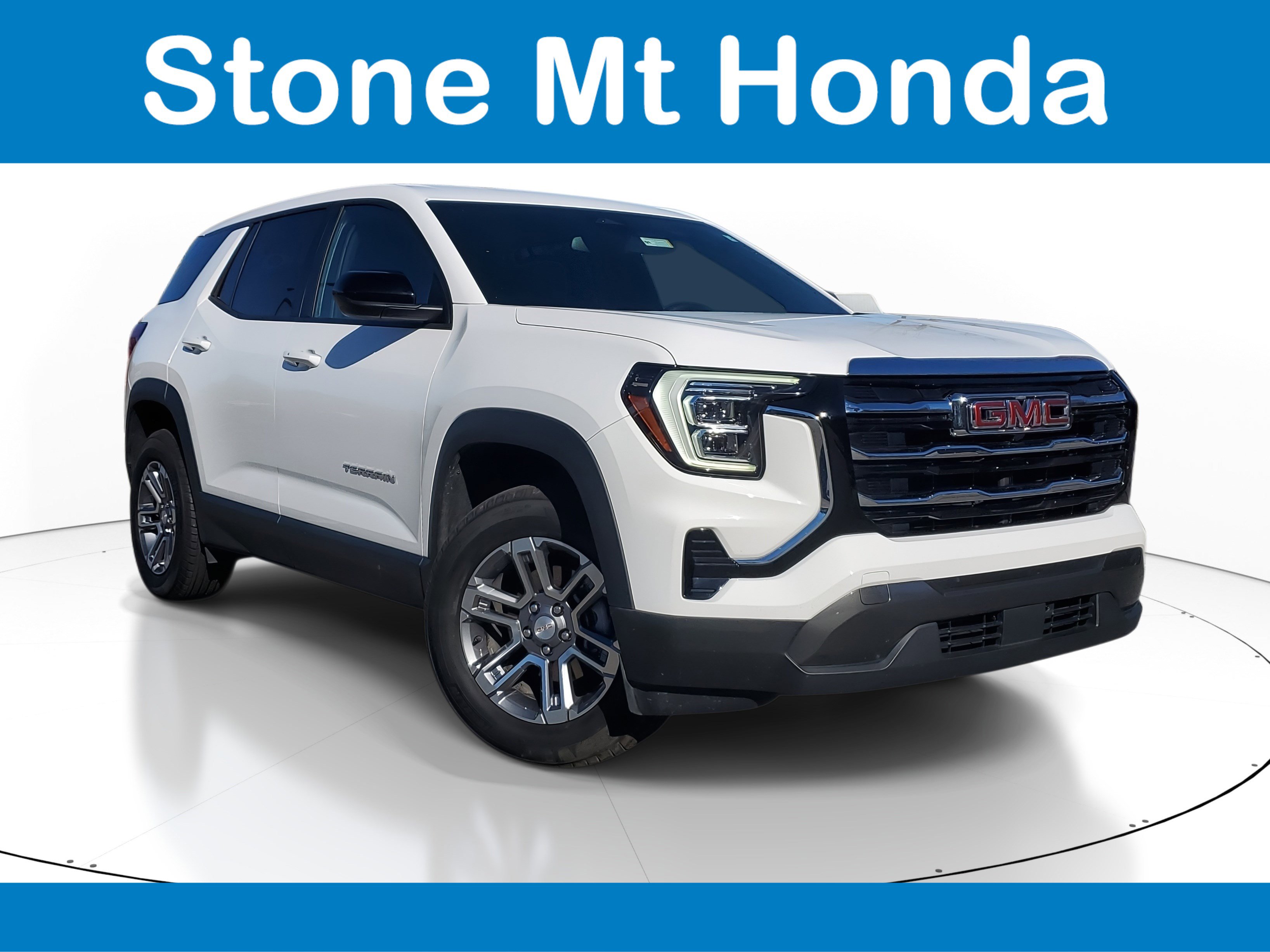 Used 2025 GMC Terrain Elevation image 1