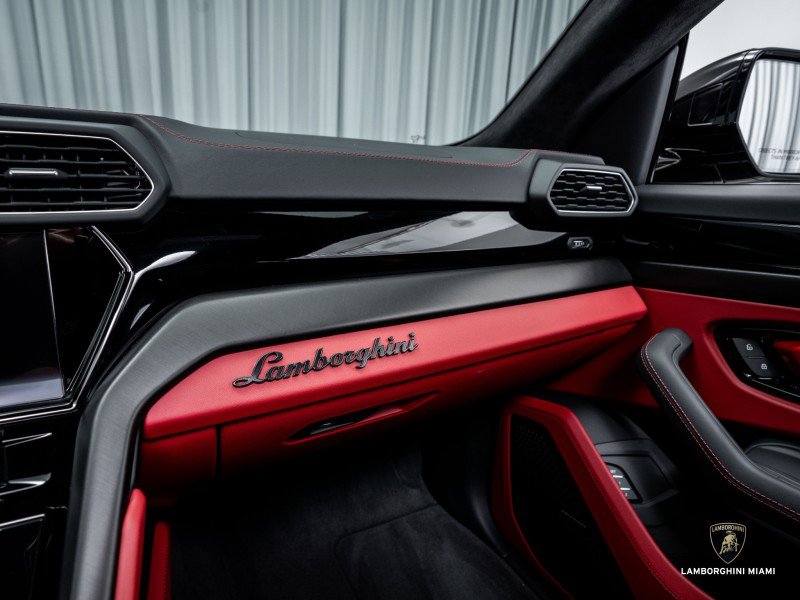 Used 2024 Lamborghini Urus S image 28
