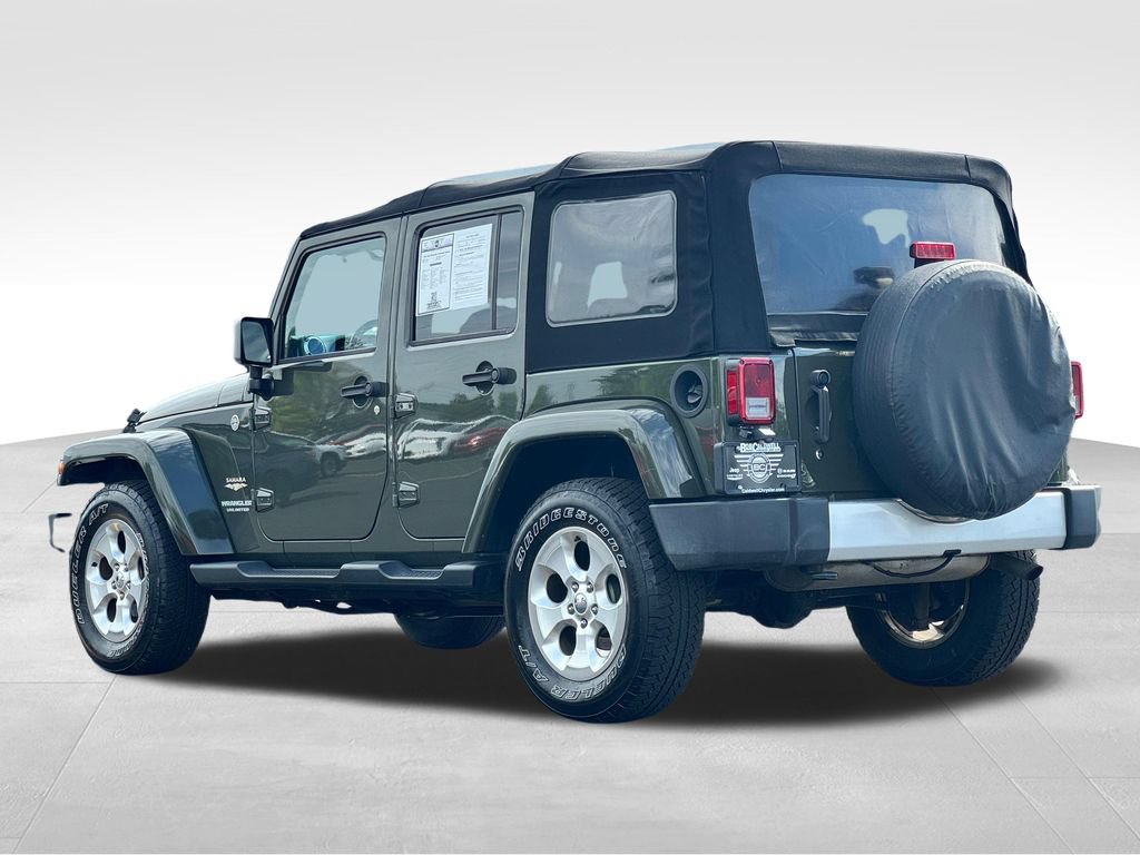 Used 2015 Jeep Wrangler Unlimited Sahara w/ Connectivity Group AWD/4WD image 5