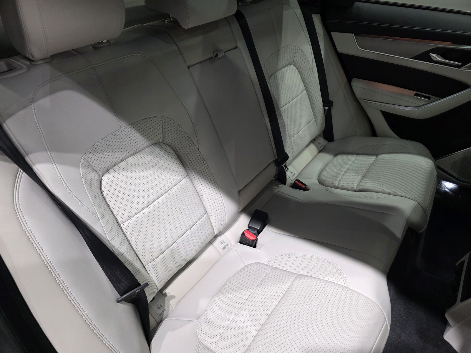 New 2026 Jaguar F-PACE R-Dynamic S AWD/4WD image 18