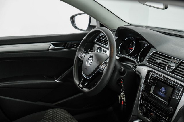 Used 2016 Volkswagen Passat 1.8T S w/ Lighting Package (P06) image 11