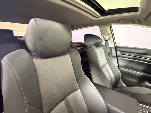 Used 2019 Honda Accord EX image 32