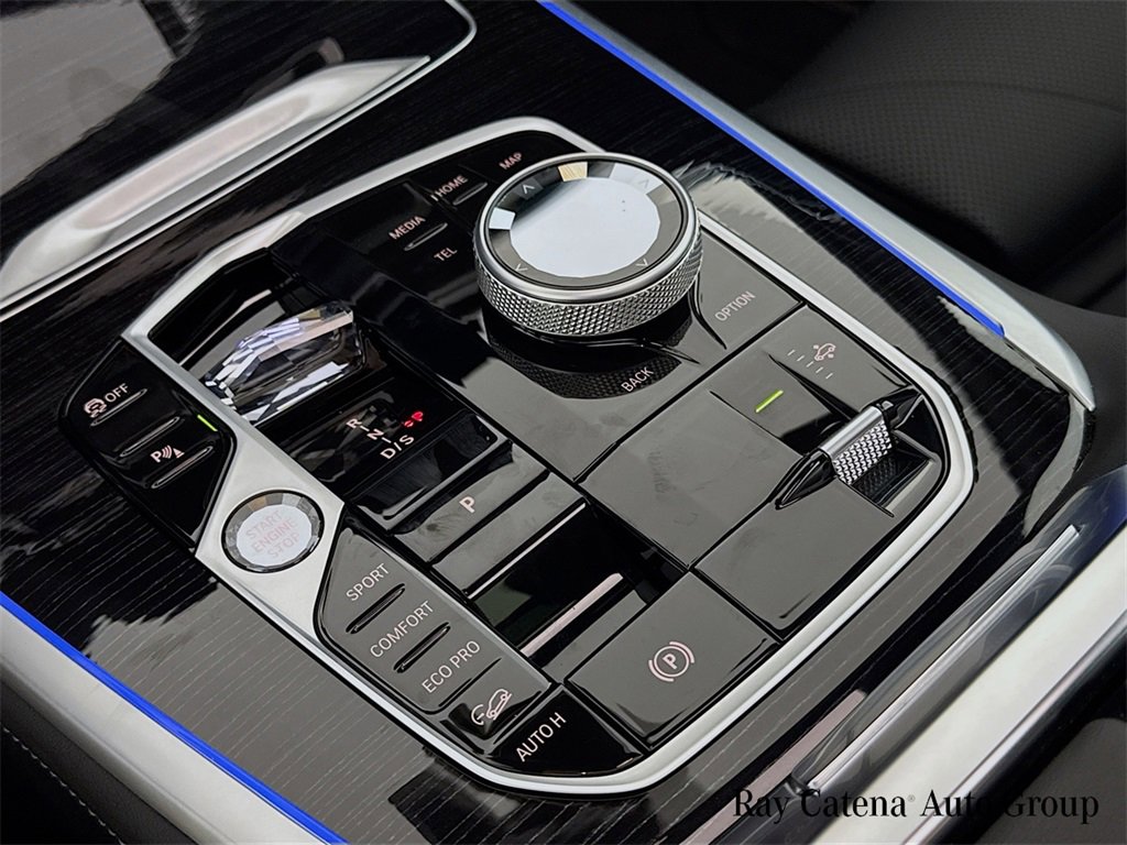 Used 2026 BMW X7 xDrive40i w/ Executive Package image 17