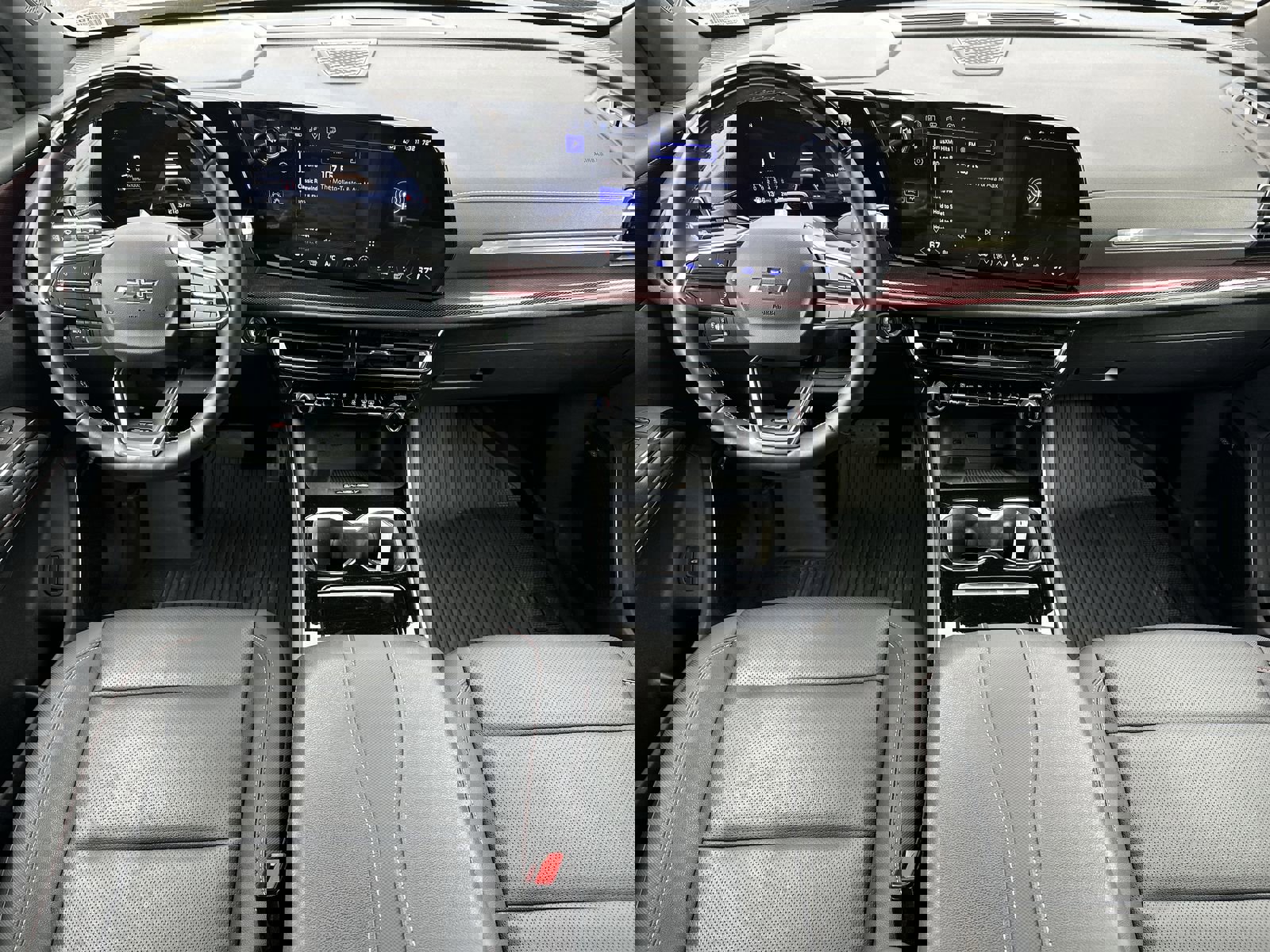 Used 2024 Chevrolet Traverse Z71 w/ Enhanced Driving Package image 18