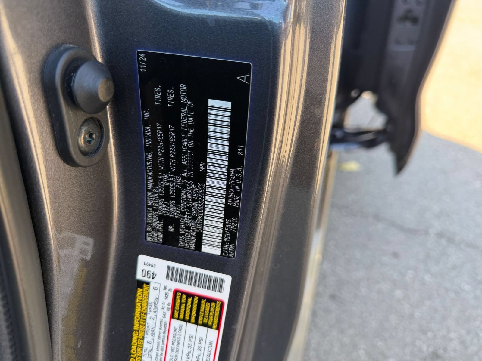 Used 2025 Toyota Sienna XLE FWD image 31