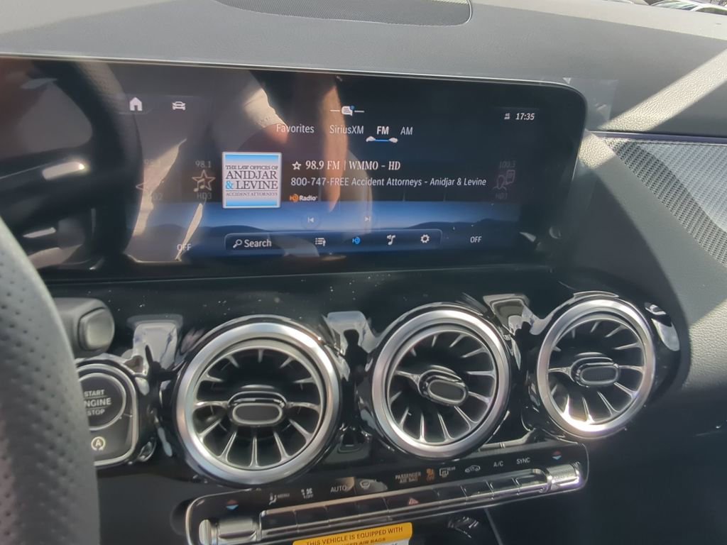 Used 2025 Mercedes-Benz GLA 250 image 6