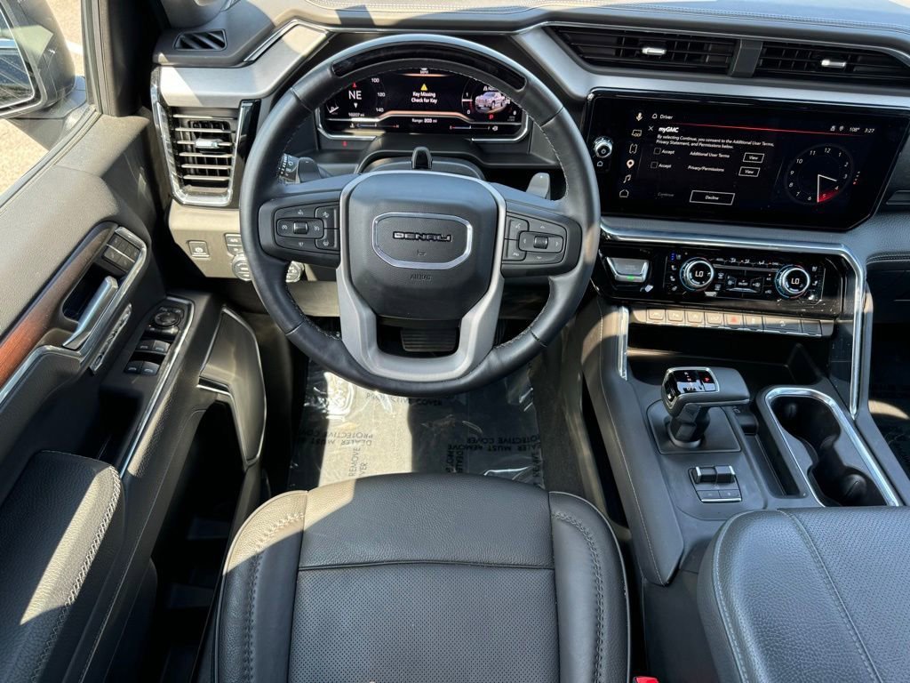 Used 2025 GMC Sierra 1500 Denali AWD/4WD image 19