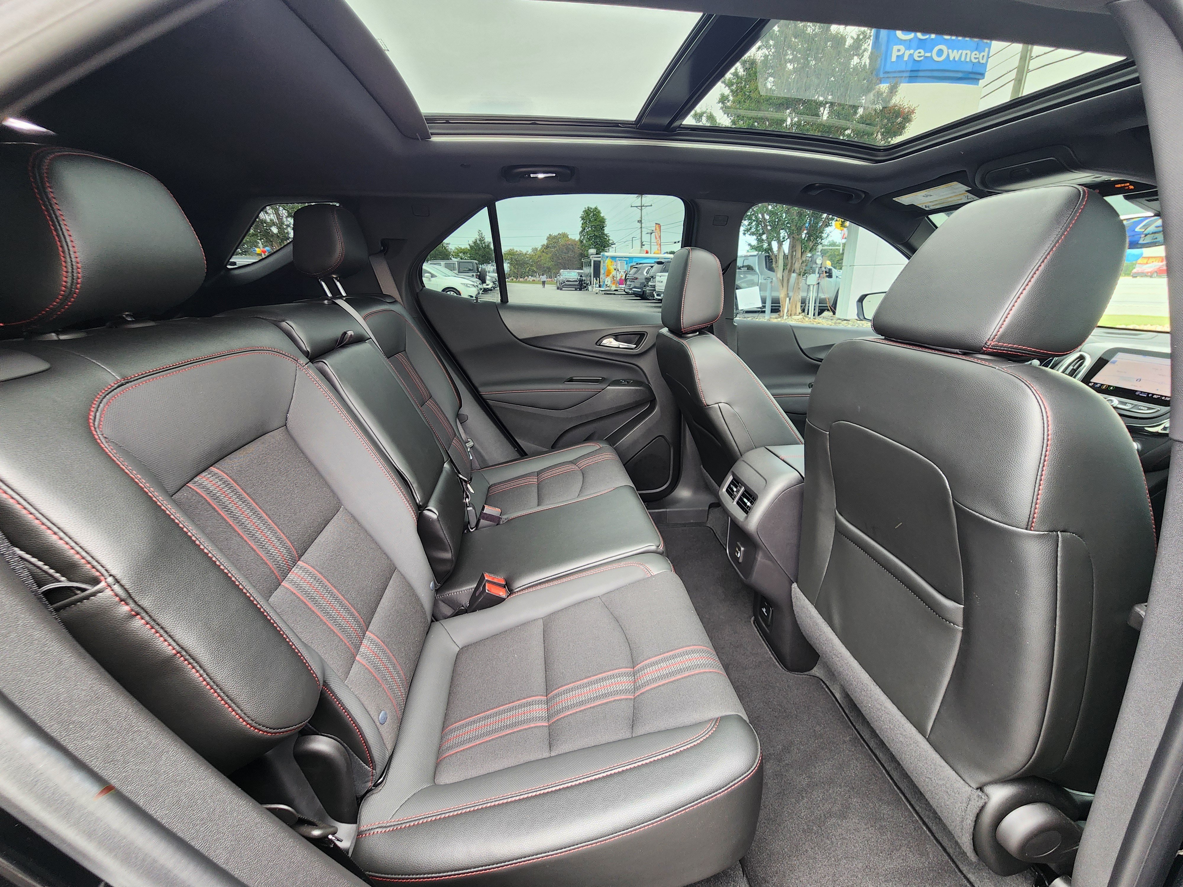 Used 2024 Chevrolet Equinox RS FWD image 14