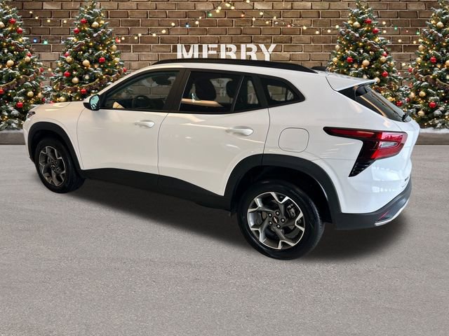 Used 2024 Chevrolet Trax LT image 3