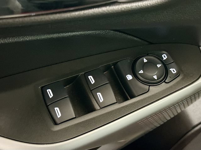 Used 2024 Chevrolet Trax LS w/ LS Convenience Package FWD image 18