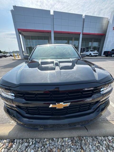 Used 2018 Chevrolet Silverado 1500 Custom w/ Trailering Package AWD/4WD image 2