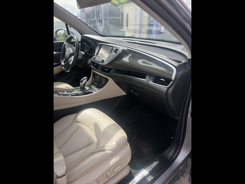 Used 2020 Buick Envision Preferred AWD/4WD image 21