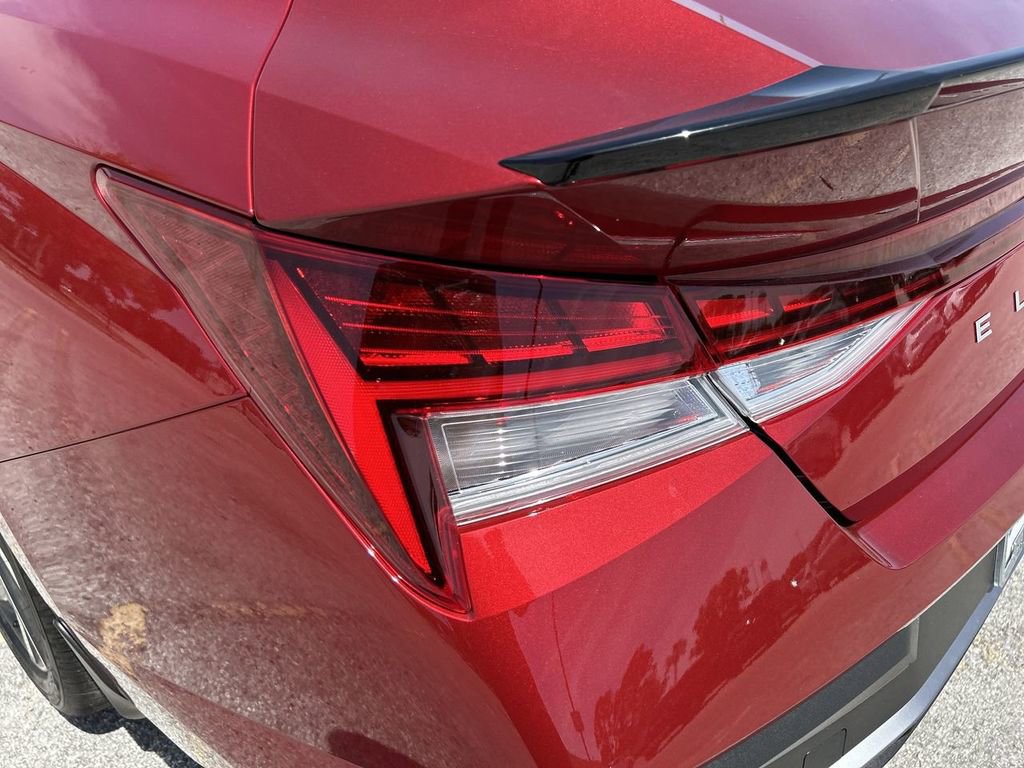 New 2025 Hyundai Elantra SEL image 16