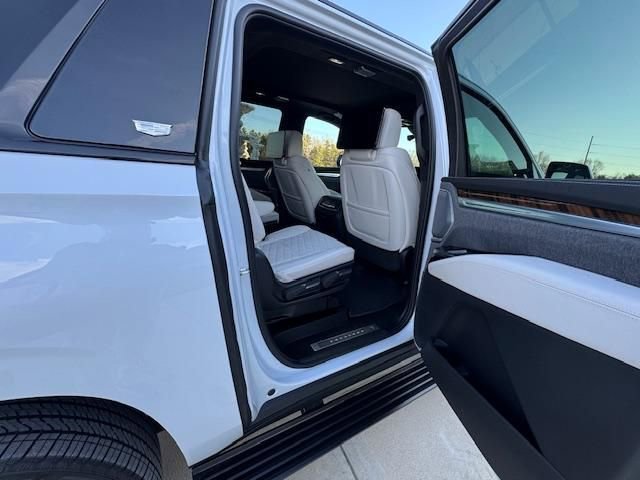 Used 2026 Cadillac Escalade ESV Platinum Sport w/ LPO, Floor Liner Package image 14