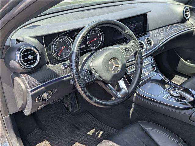 Used 2017 Mercedes-Benz E 300 4MATIC image 9