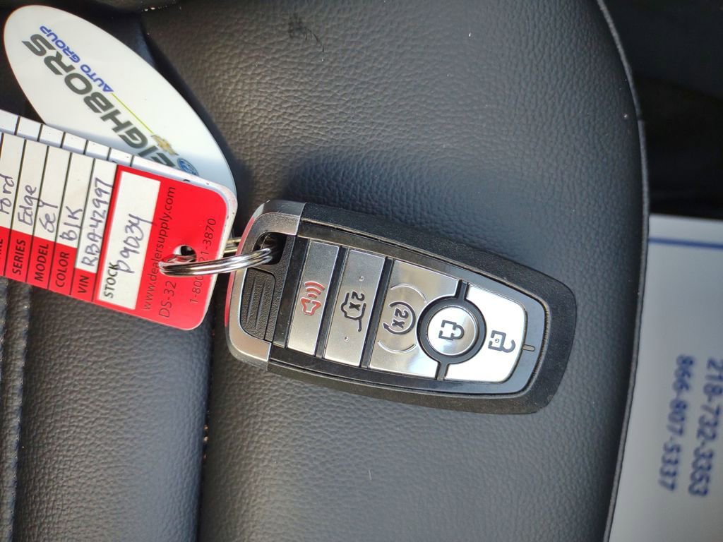 Used 2024 Ford Edge SEL w/ Convenience Package image 38
