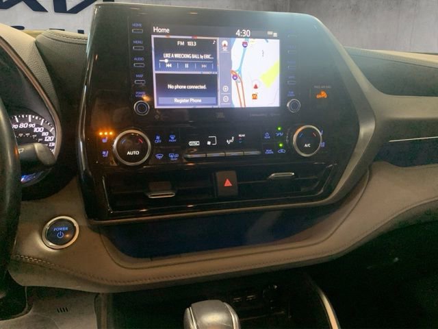 Used 2020 Toyota Highlander Limited image 11