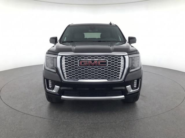 Used 2024 GMC Yukon XL Denali RWD image 2