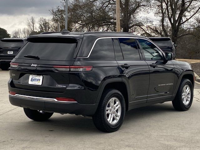 Used 2024 Jeep Grand Cherokee Laredo image 5