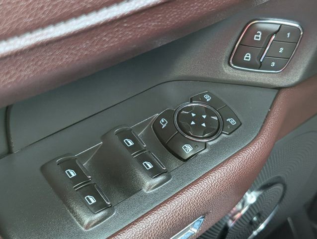 Used 2024 Ford Expedition Limited RWD image 23