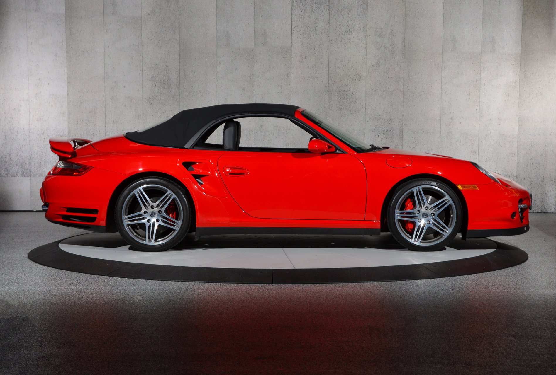 Used 2008 Porsche 911 Turbo AWD/4WD image 2
