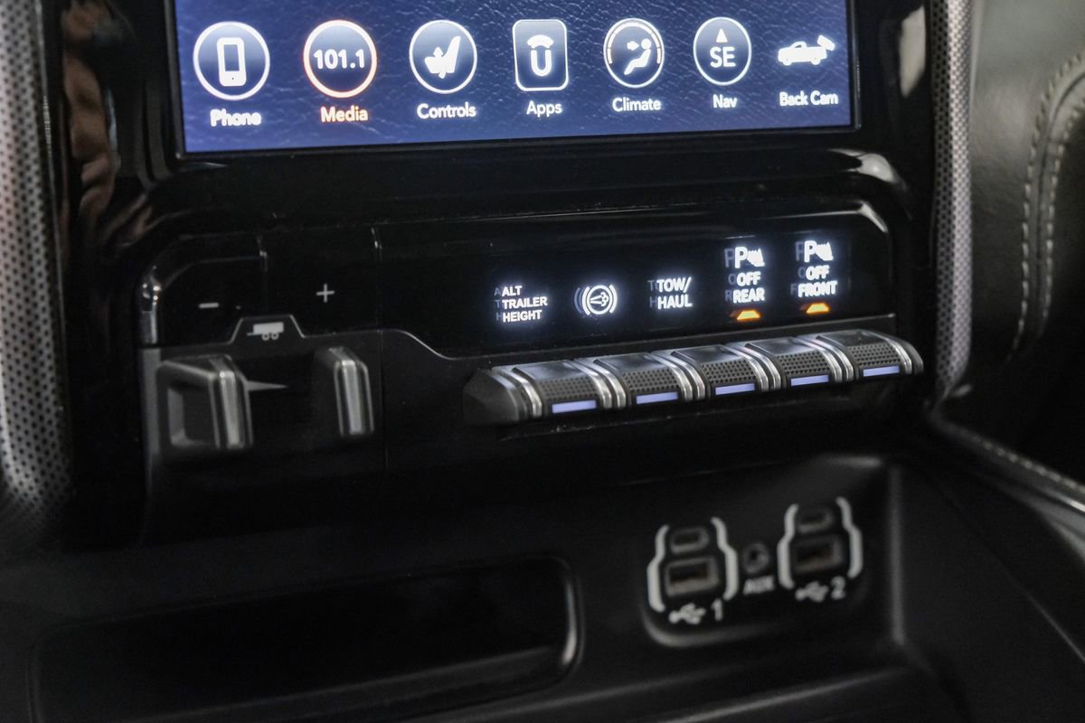 Used 2020 RAM 3500 Limited image 26