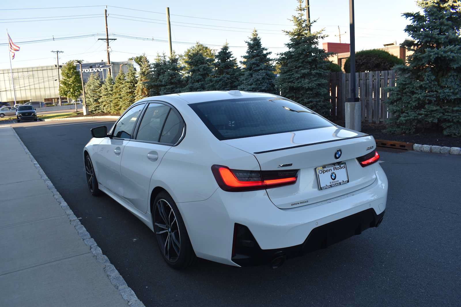 Used 2023 BMW 330i xDrive Sedan w/ M Sport Package AWD/4WD image 27