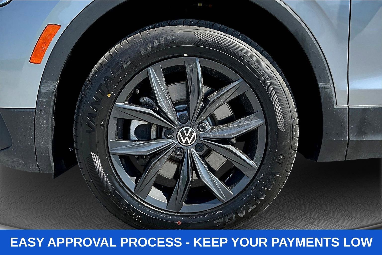 Used 2024 Volkswagen Tiguan SE image 43