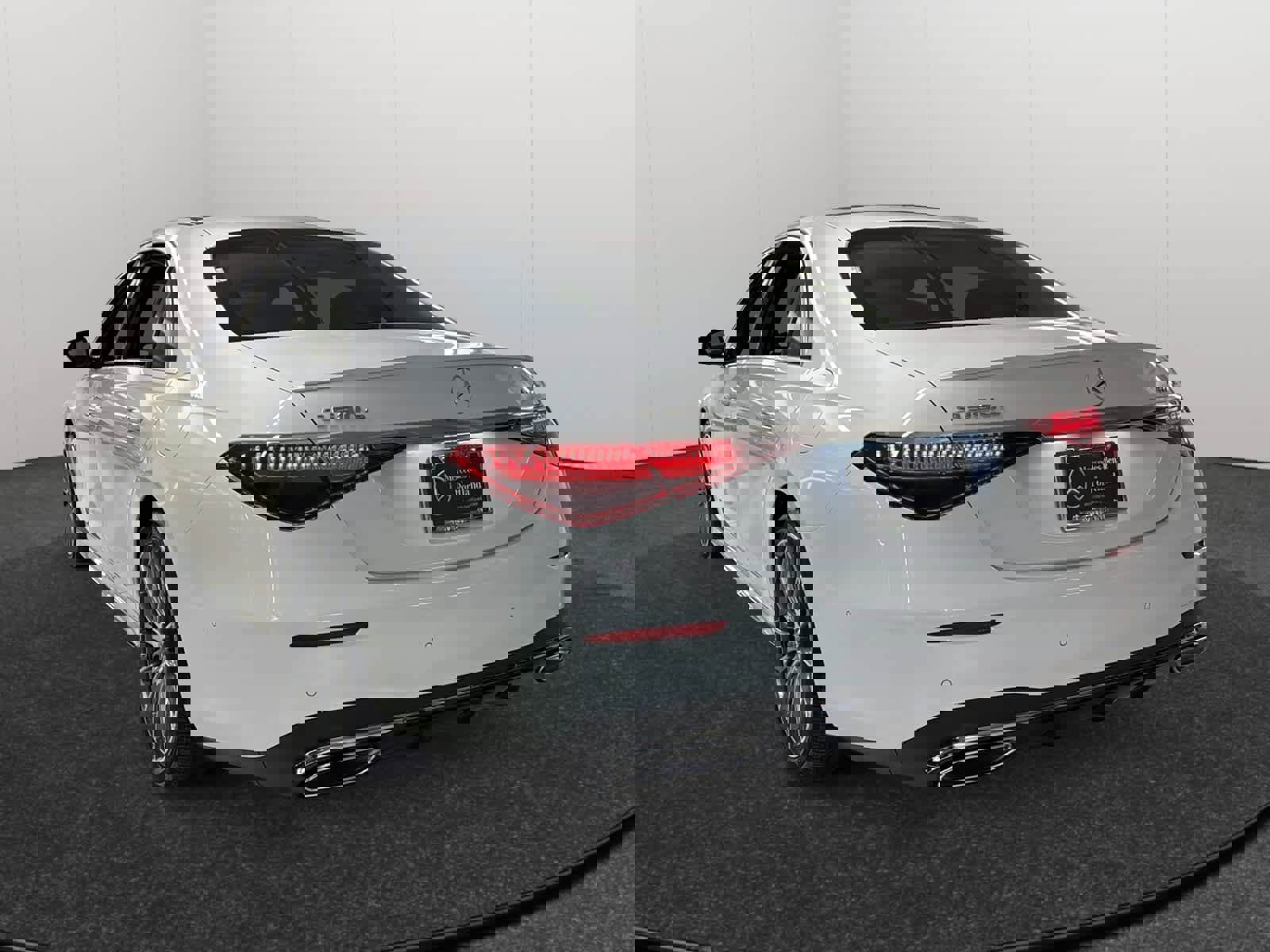 New 2025 Mercedes-Benz S 580e 4MATIC Sedan image 5