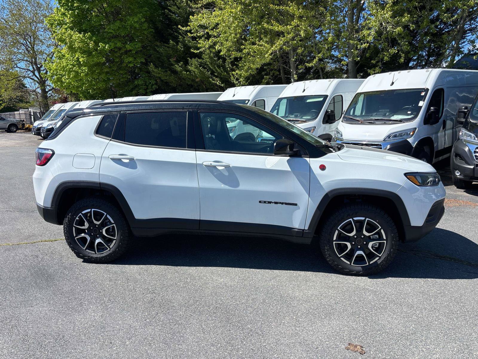 New 2026 Jeep Compass Trailhawk w/ Sun, Sound & Navigation Group AWD/4WD image 2