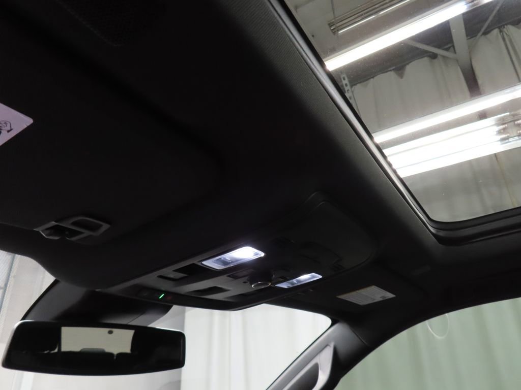 Used 2024 Chevrolet Suburban RST w/ Luxury Package image 27