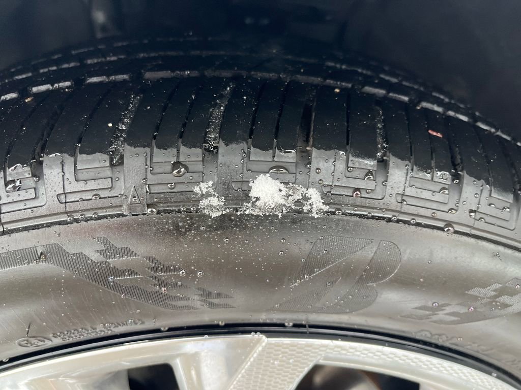 Certified 2024 Toyota Sienna Platinum image 32