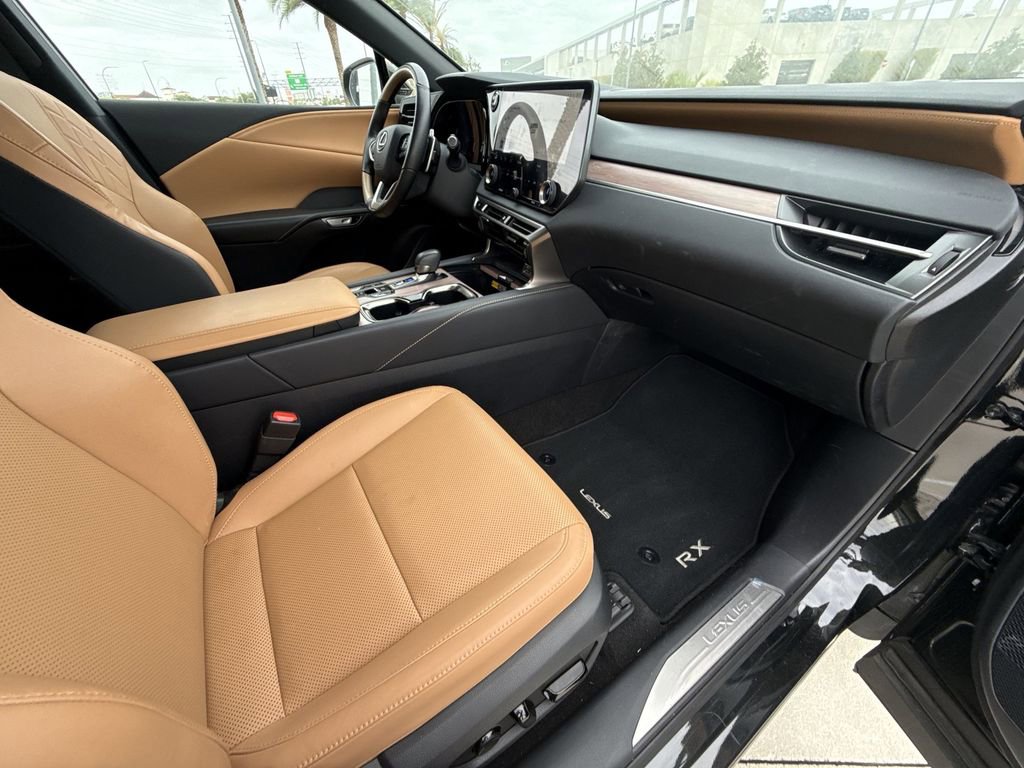 Used 2025 Lexus RX 350 Premium w/ Accessory Package (Z1) image 15