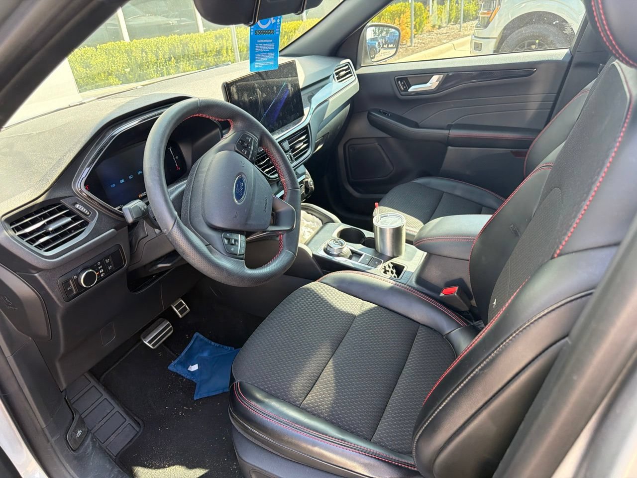 Used 2024 Ford Escape ST-Line w/ Tech Pack #1 FWD image 3