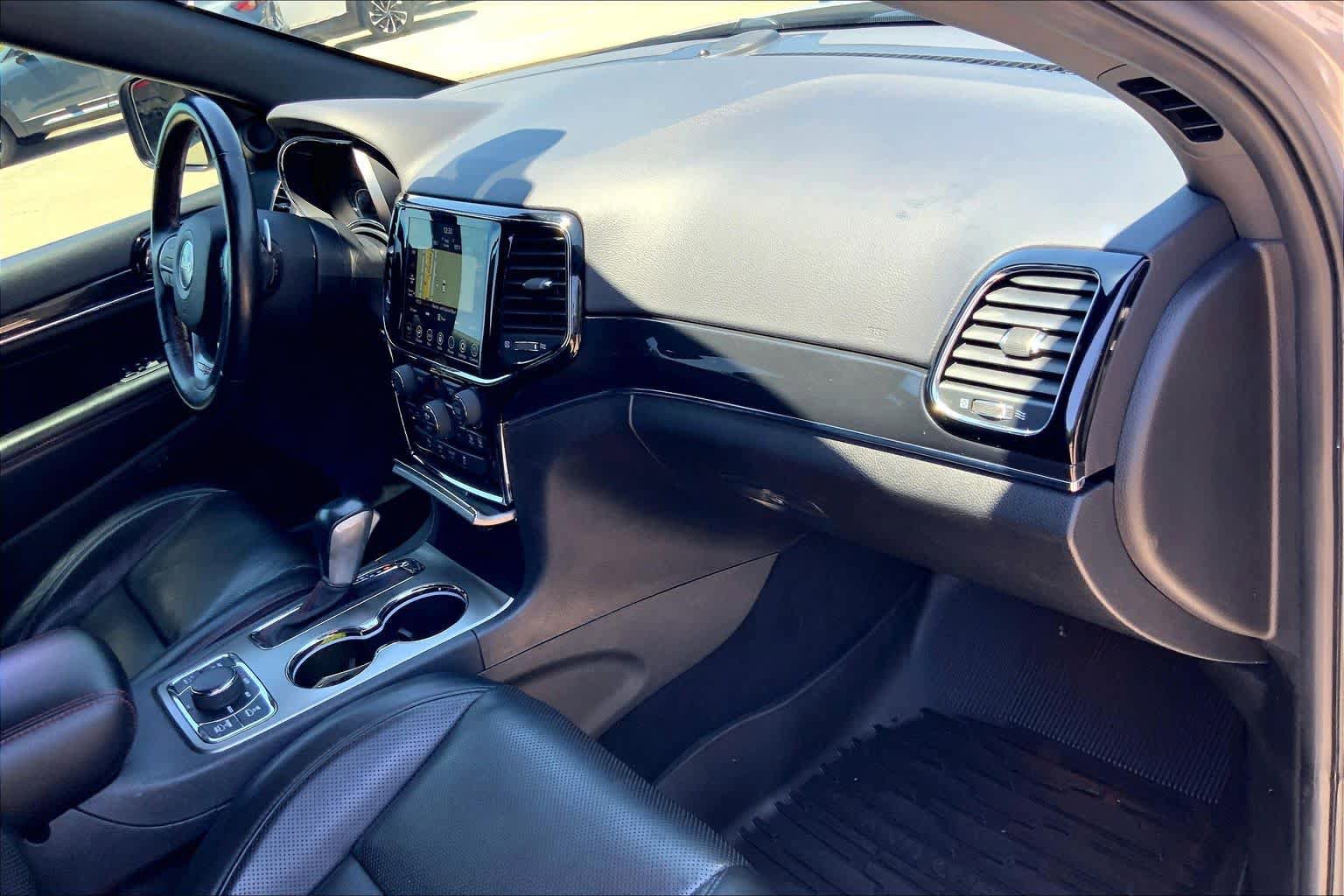 Used 2020 Jeep Grand Cherokee Trailhawk w/ Trailhawk Luxury Group AWD/4WD image 19