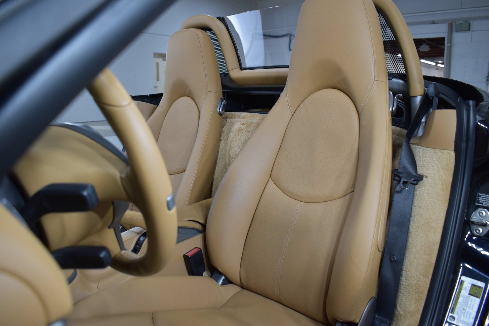 Used 2010 Porsche Boxster RWD image 25