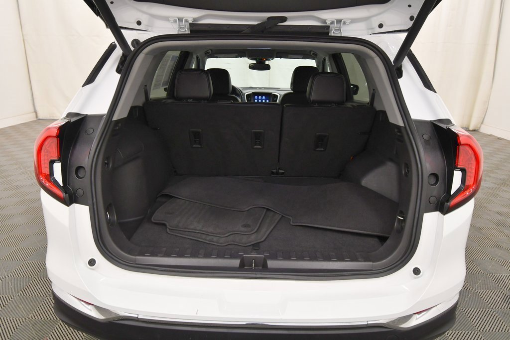 Used 2024 GMC Terrain SLT image 7