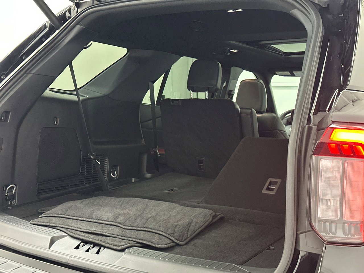 New 2025 Ford Explorer ST w/ Sun And Sound Package image 8