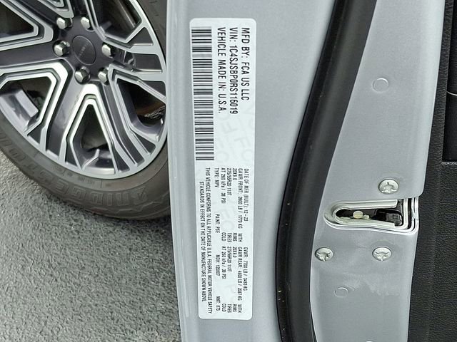 Used 2024 Jeep Wagoneer L Series II w/ Flexible Seating Group image 26