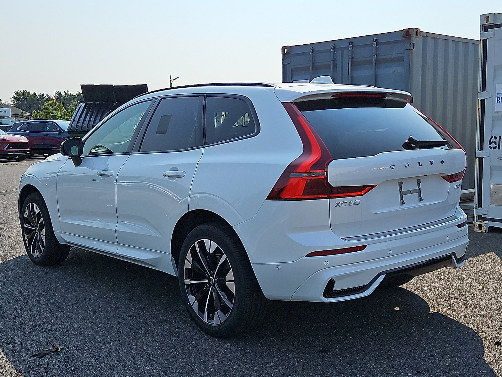 New 2026 Volvo XC60 B5 Plus w/ Climate Package AWD/4WD image 4