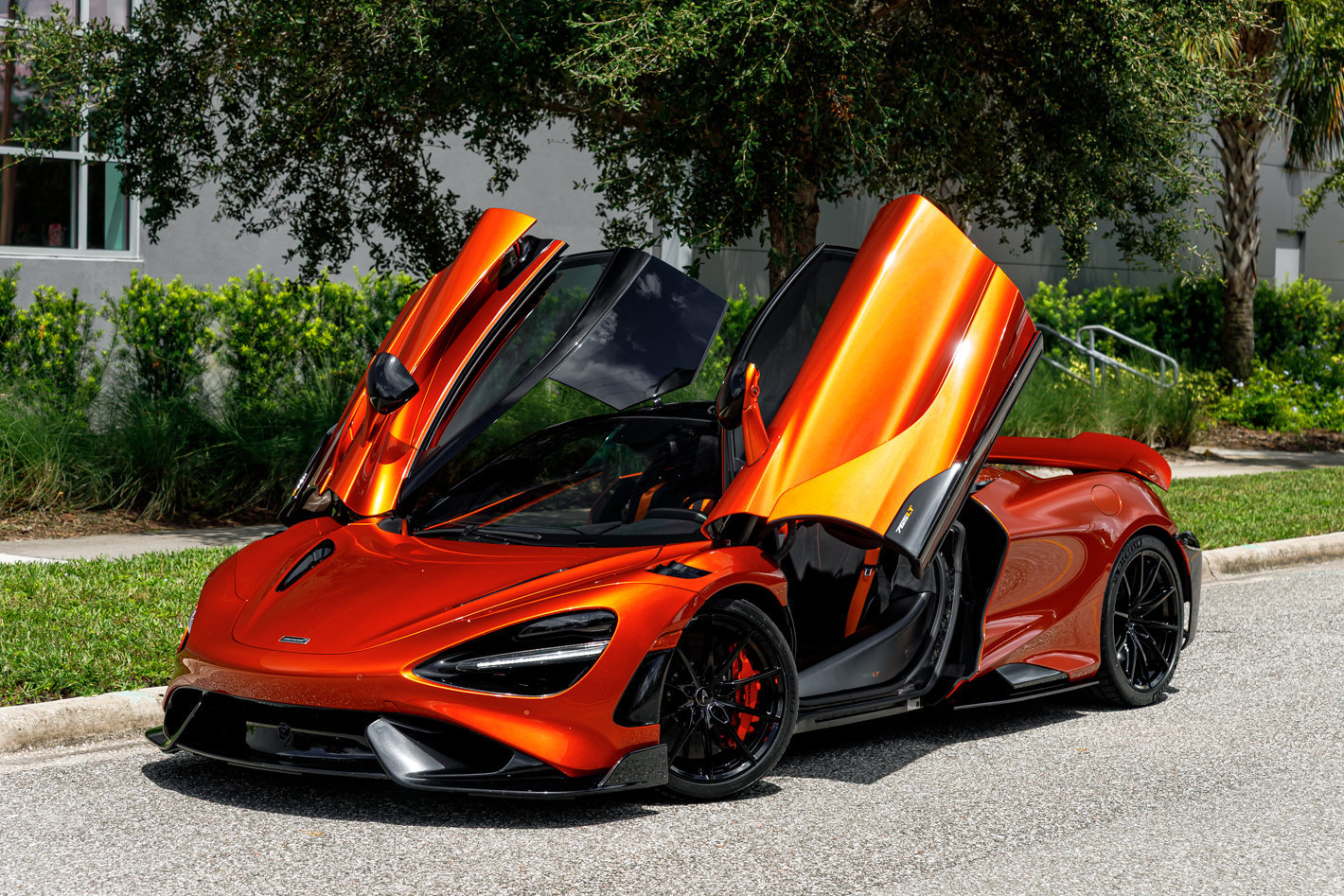 Used 2021 McLaren 765LT RWD image 38