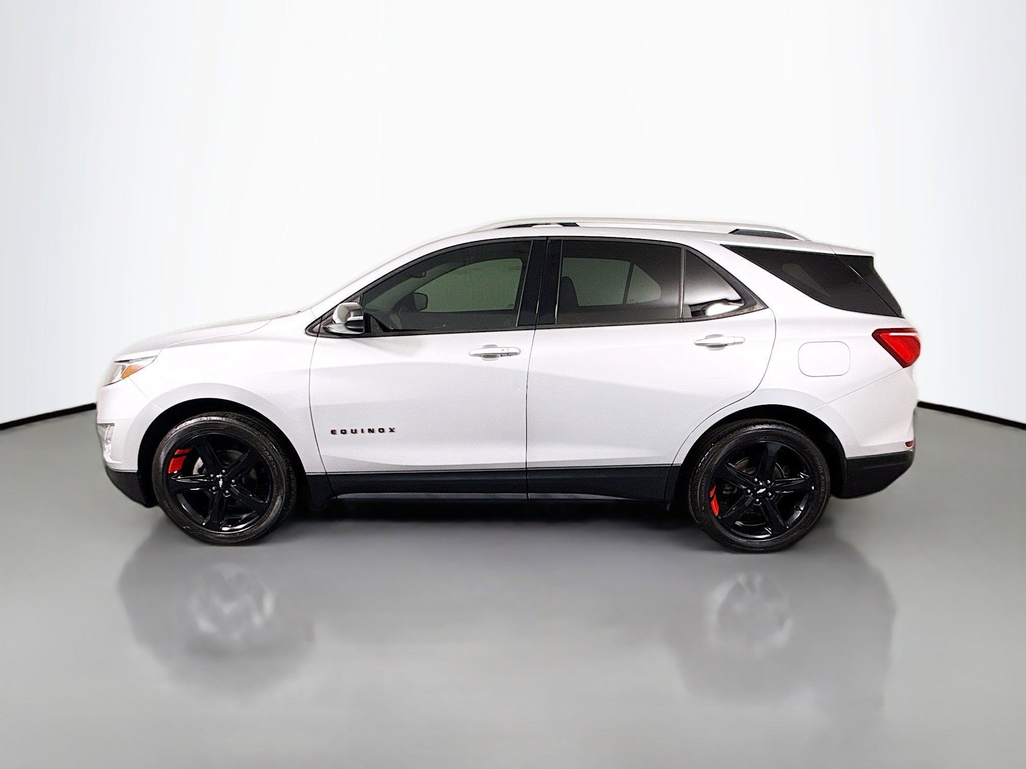 Used 2020 Chevrolet Equinox Premier w/ Premier Redline Edition image 6