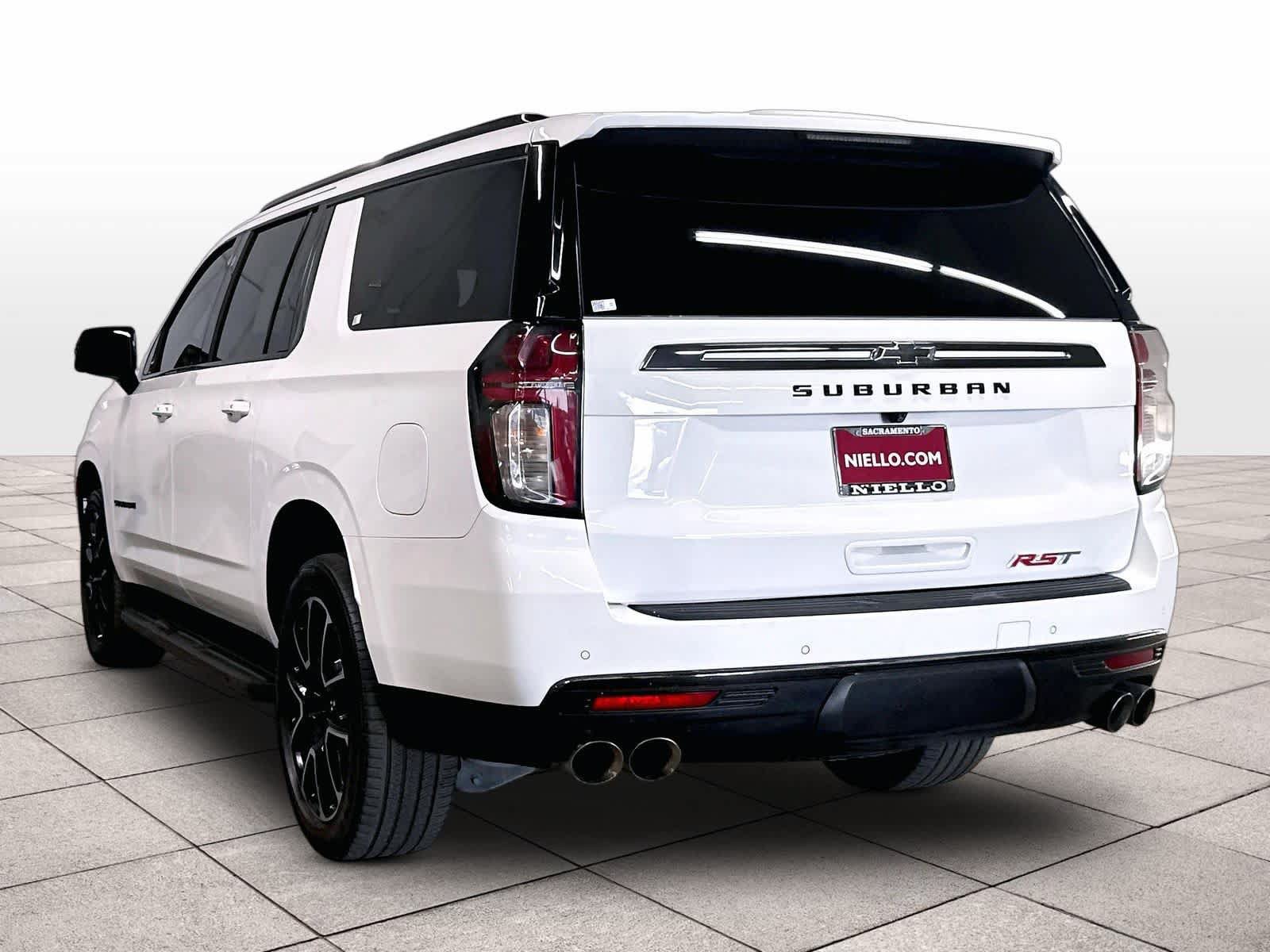 Used 2022 Chevrolet Suburban RST w/ Sport Performance Package AWD/4WD image 15