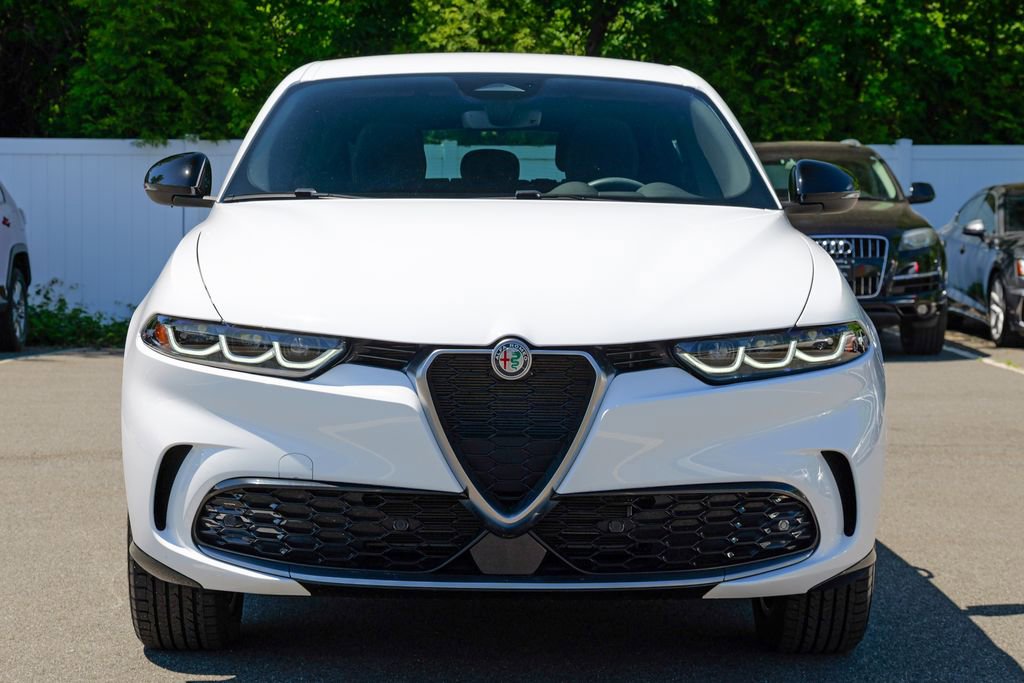 Used 2024 Alfa Romeo Tonale Ti AWD/4WD image 2