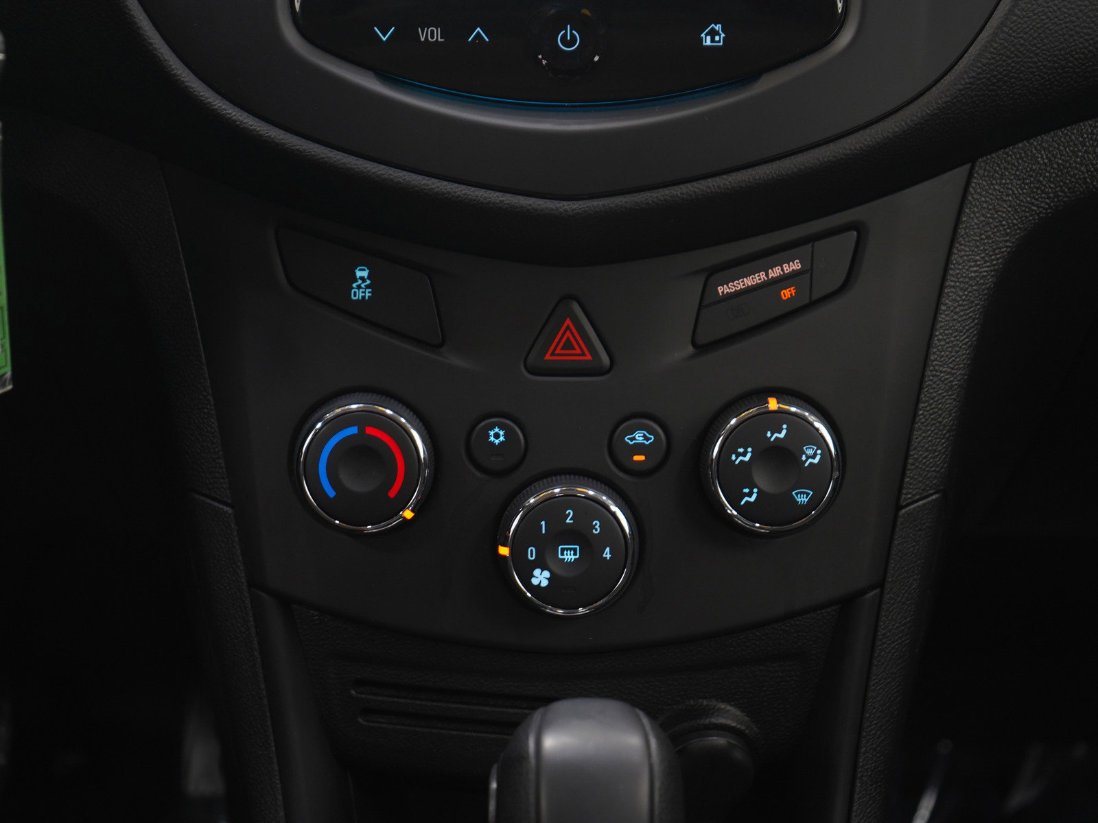 Used 2015 Chevrolet Trax LS image 17