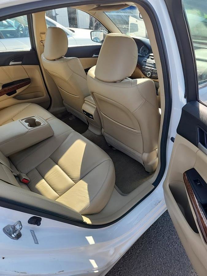Used 2012 Honda Accord EX-L image 10