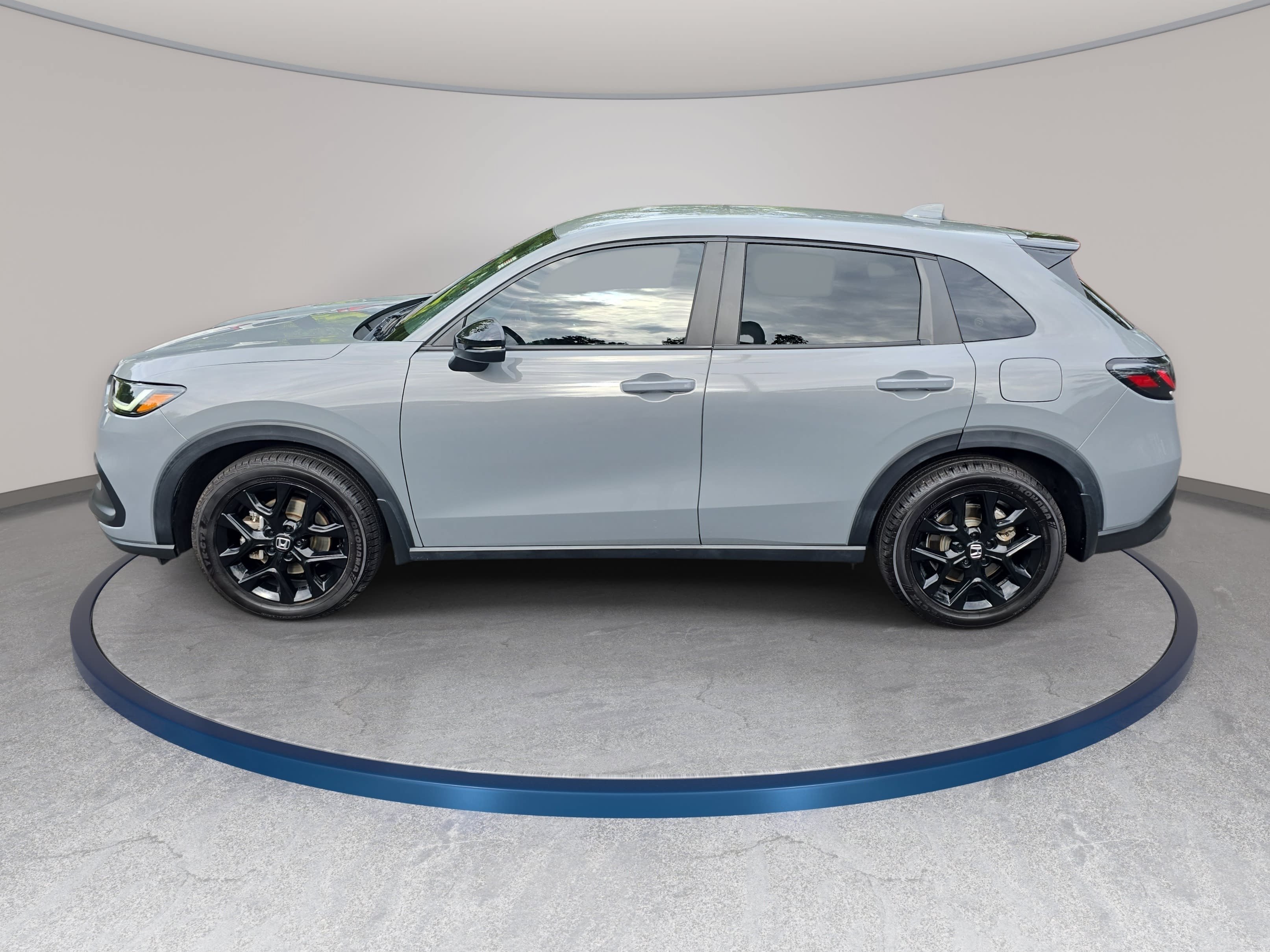 Used 2025 Honda HR-V Sport image 8