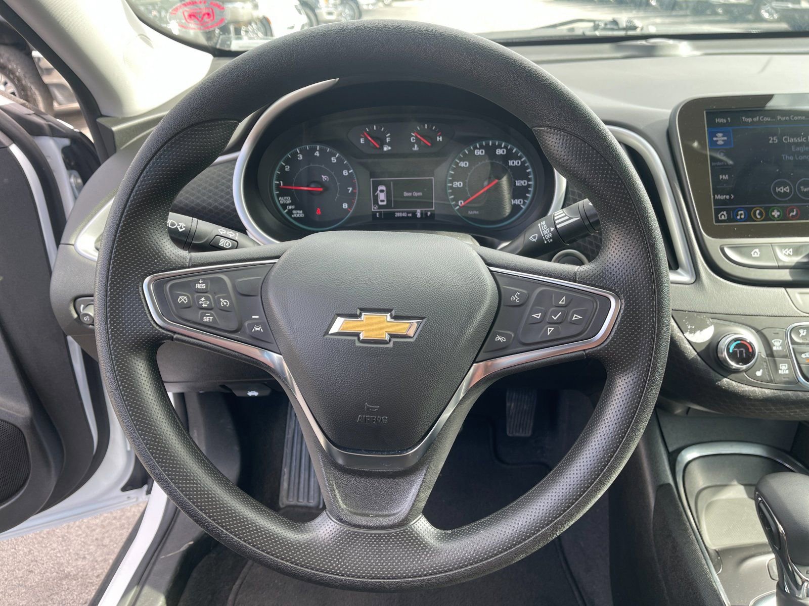 Used 2025 Chevrolet Malibu LT image 24