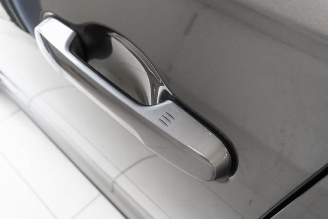 Used 2025 Honda Pilot EX-L image 13